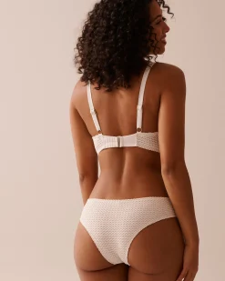 la Vie en Rose Texture Play|On Neutral Ground>Crochet D Cup Triangle Bikini Top Coconut Milk