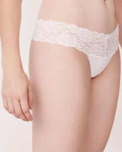 la Vie en Rose Thong>Microfiber and Wide Lace Band Thong Panty White